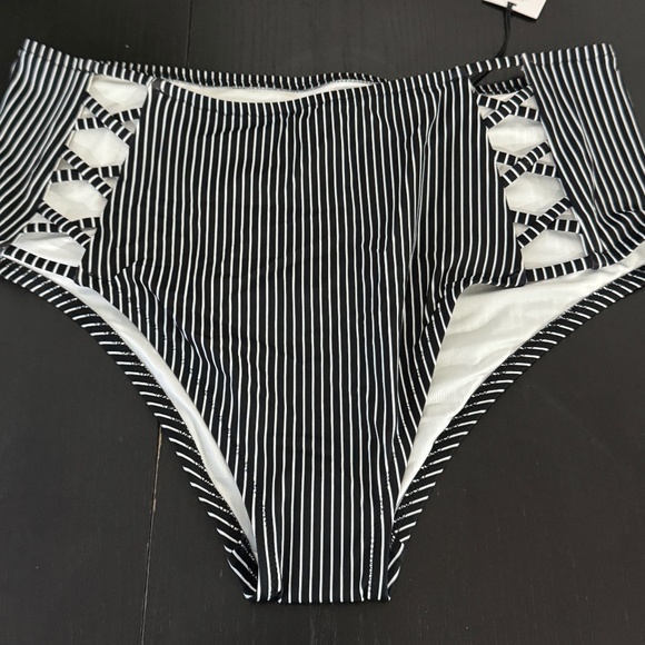 Shade & Shore - High Waist Stripe Caged Bikini Set - Picture 2 of 8